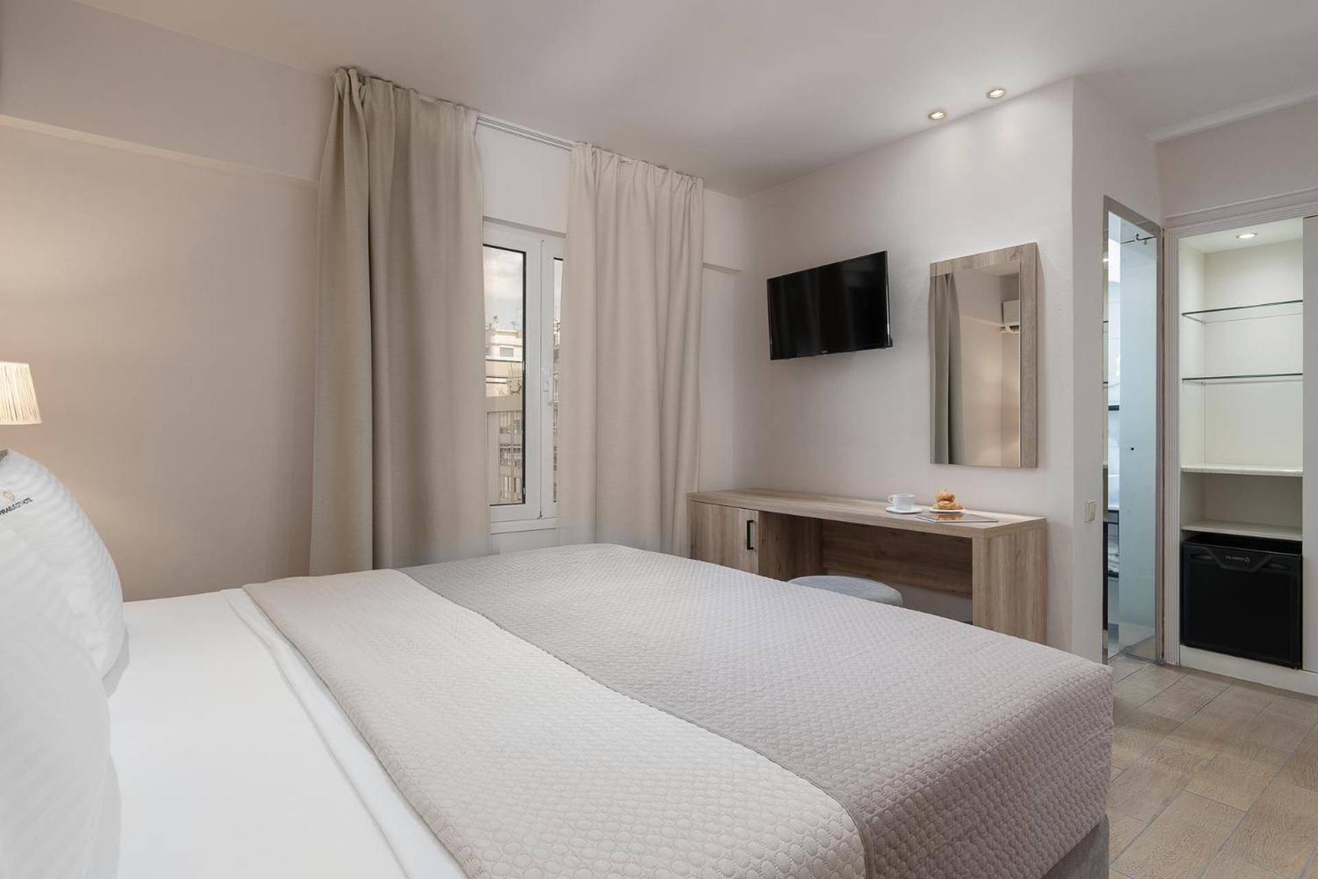 Piraeus City Hotel 3*